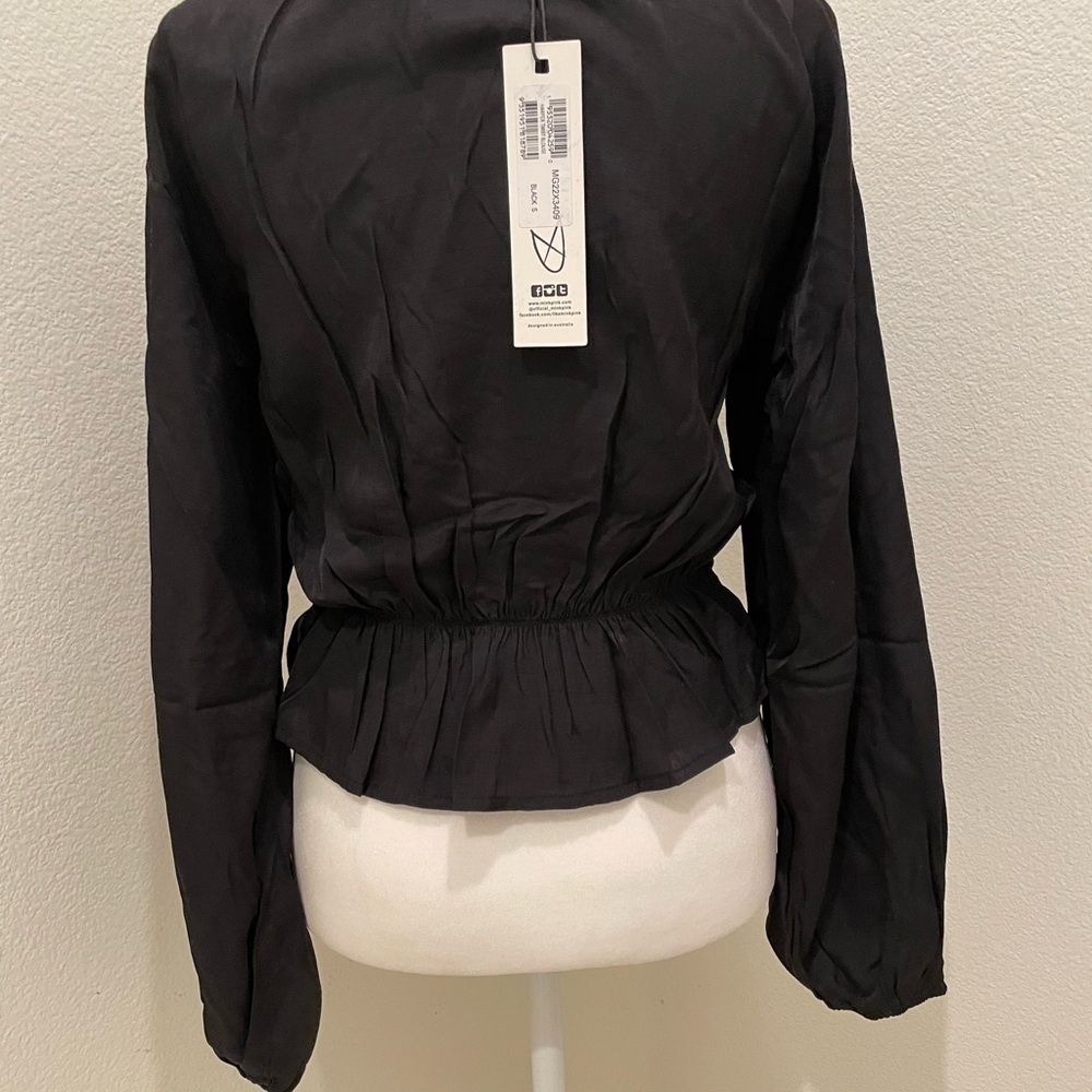 NWT MINKPINK Harper Twist Blouse Black Size Small S​​​​​​​ - Picture 3 of 8
